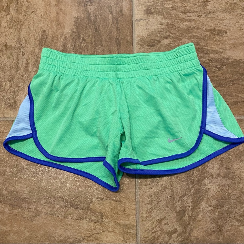 Nike Dri Fit Athletic Workout Shorts Women’s Size Small Green